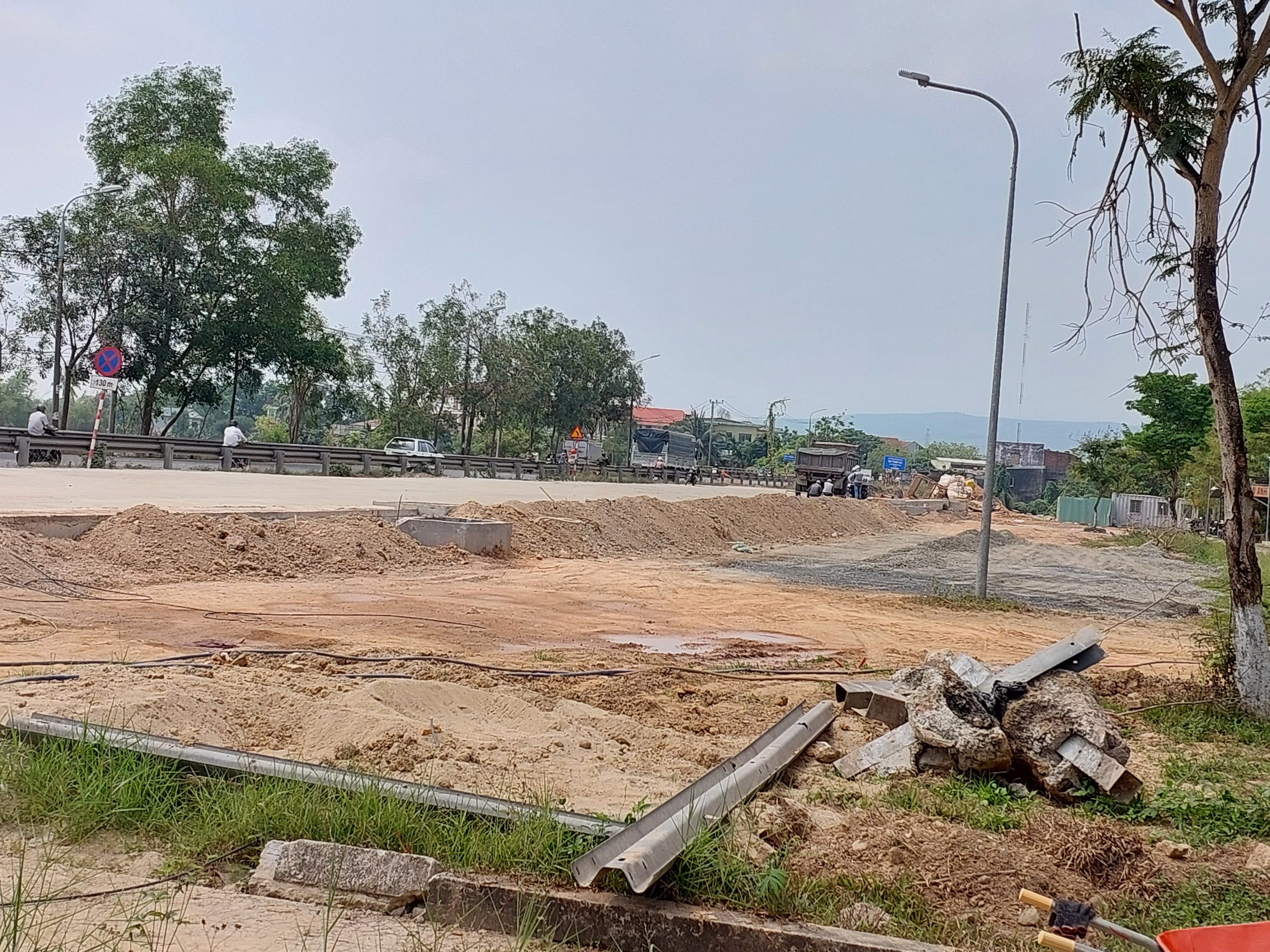 Đ&agrave; Nẵng: Kh&oacute; vận động b&agrave;n giao mặt bằng mở rộng QL14B- Ảnh 11.