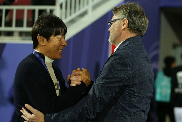 HLV Shin Tae-yong bất ngờ bị sếp lớn bóng đá Indonesia “tạt gáo nước lạnh”- Ảnh 2. HLV Shin Tae-yong bất ngờ bị sếp lớn bóng đá Indonesia “tạt gáo nước lạnh”- Ảnh 2.