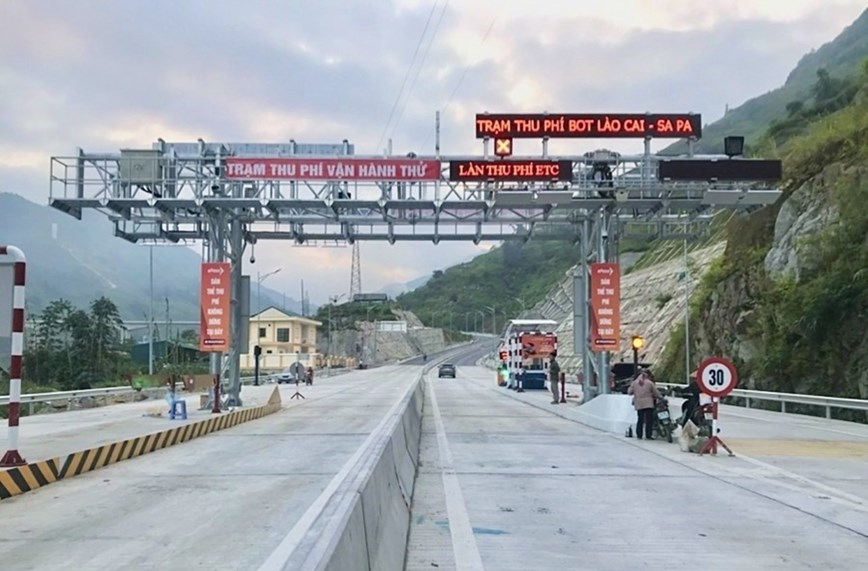 Thu ph&iacute; BOT trở lại đường nối cao tốc Nội B&agrave;i - L&agrave;o Cai đi Sa Pa- Ảnh 1.