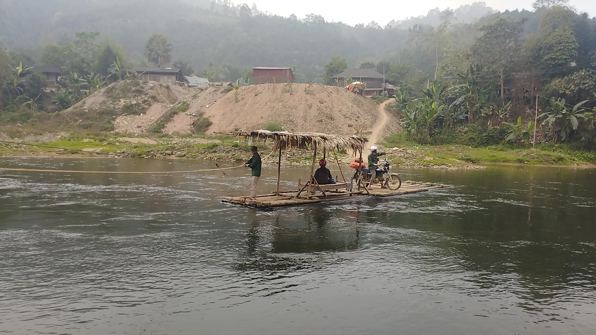Nh&agrave; thầu kh&ocirc;ng cắm cọc, căng d&acirc;y tại đường nối cao tốc Nội B&agrave;i - L&agrave;o Cai- Ảnh 9.