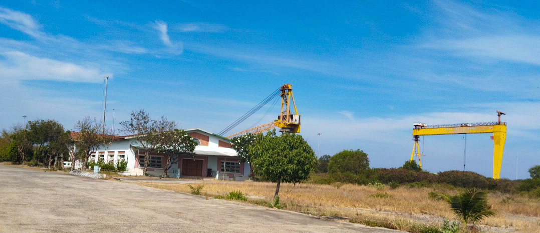 Nhiều doanh nghiệp đ&oacute;ng t&agrave;u ở Kh&aacute;nh H&ograve;a gồng m&igrave;nh vượt 