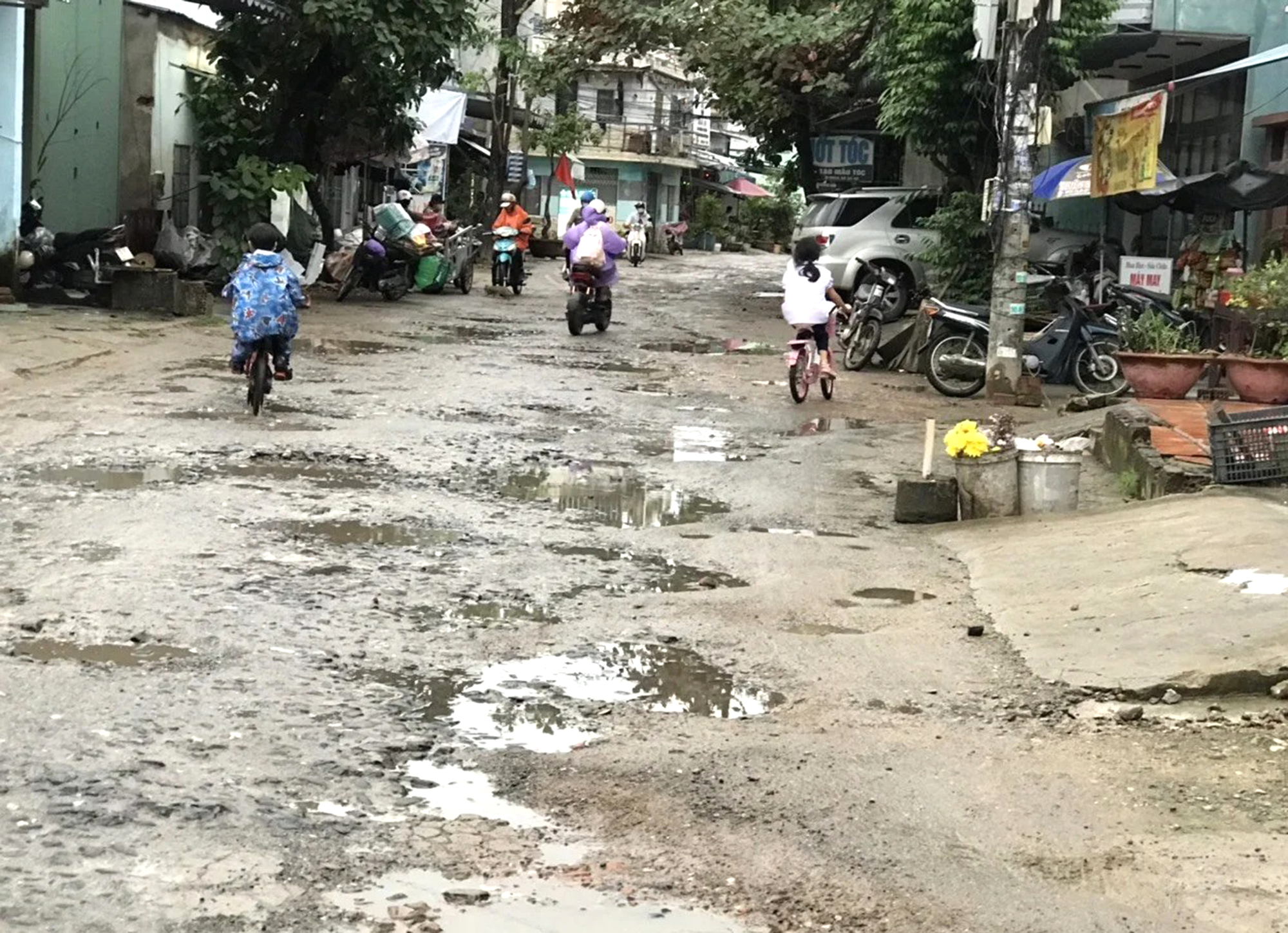 Đà Nẵng: Mở rộng 600m đường “tắc” gần 6 năm vì vướng 5 hộ dân- Ảnh 2. Đà Nẵng: Mở rộng 600m đường “tắc” gần 6 năm vì vướng 5 hộ dân- Ảnh 2.