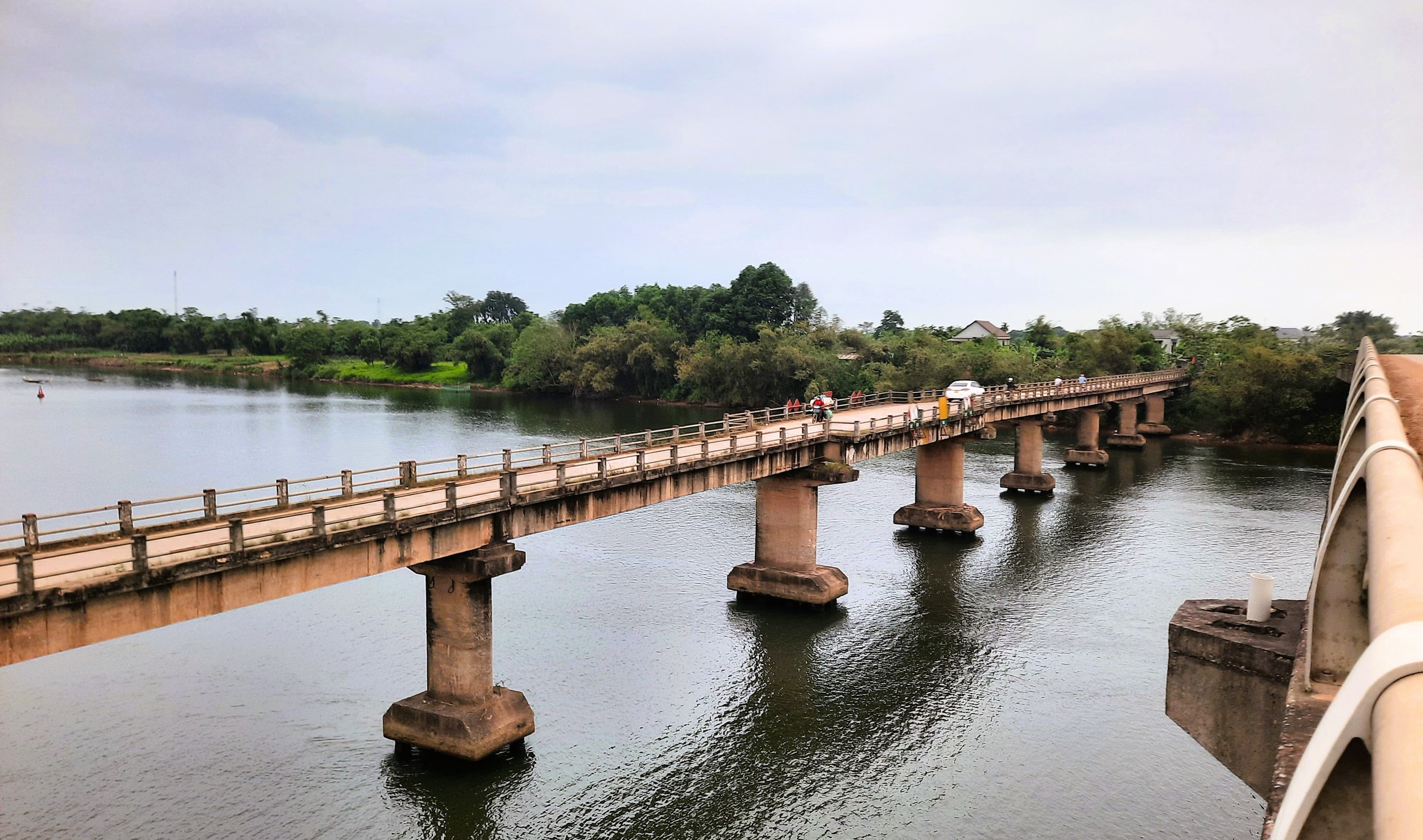 Quảng Trị: 100 tỷ đồng x&acirc;y dựng 5,2km k&egrave; chống sạt lở bờ s&ocirc;ng- Ảnh 1.