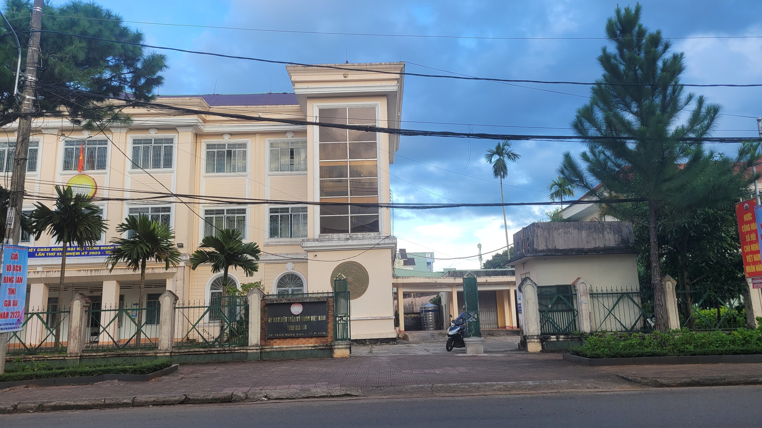 Khởi tố nguy&ecirc;n Chủ tịch, Ph&oacute; chủ tịch Ủy ban MTTQ VN tỉnh Gia Lai- Ảnh 1.