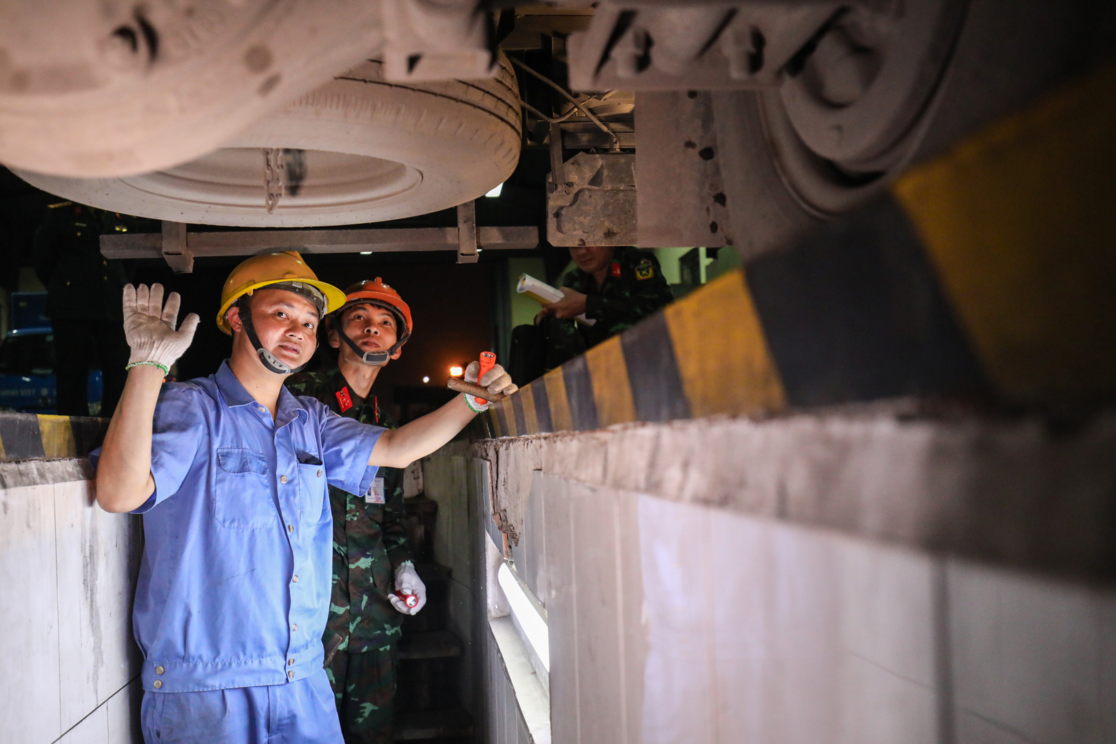 Đề xuất bổ sung đăng kiểm phương tiện là nghề nặng nhọc, độc hại, nguy hiểm- Ảnh 1. Đề xuất bổ sung đăng kiểm phương tiện là nghề nặng nhọc, độc hại, nguy hiểm- Ảnh 1.