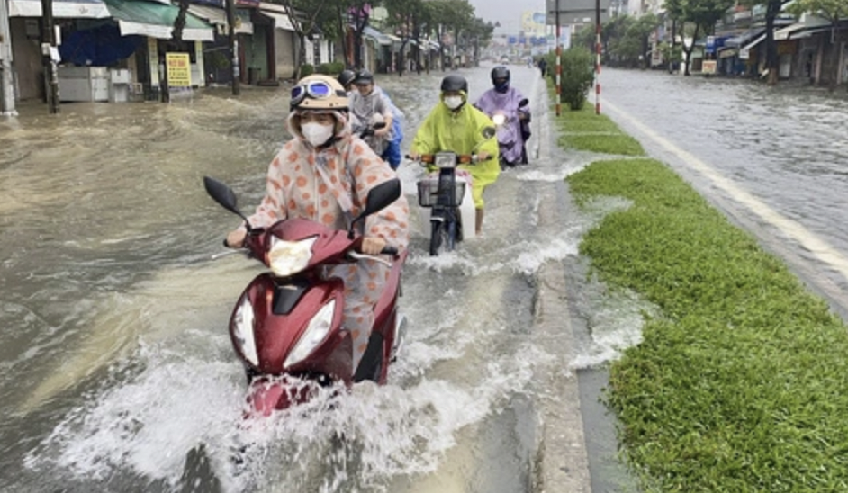 Khẩn trương xử l&yacute; t&igrave;nh trạng ngập nước tr&ecirc;n quốc lộ 1 qua Tiền Giang- Ảnh 1.