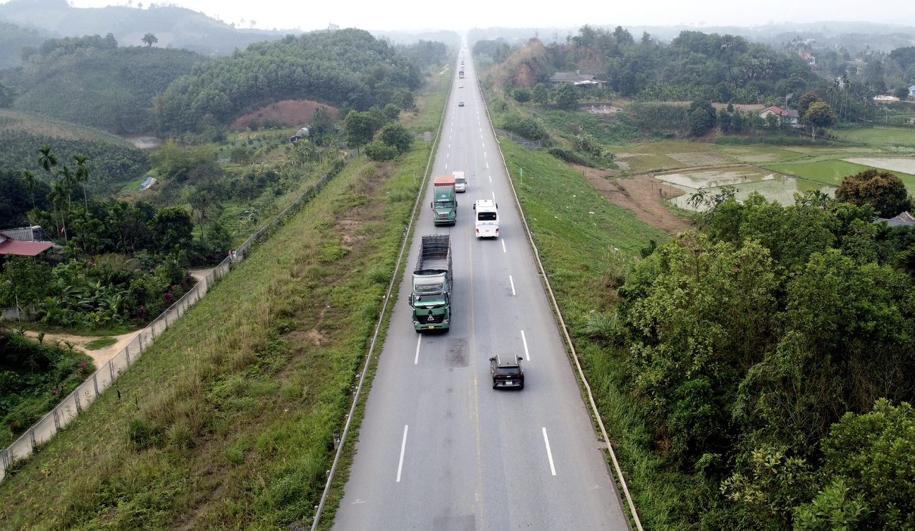 R&agrave; so&aacute;t hệ thống giao th&ocirc;ng, ngăn TNGT tr&ecirc;n cao tốc- Ảnh 1.
