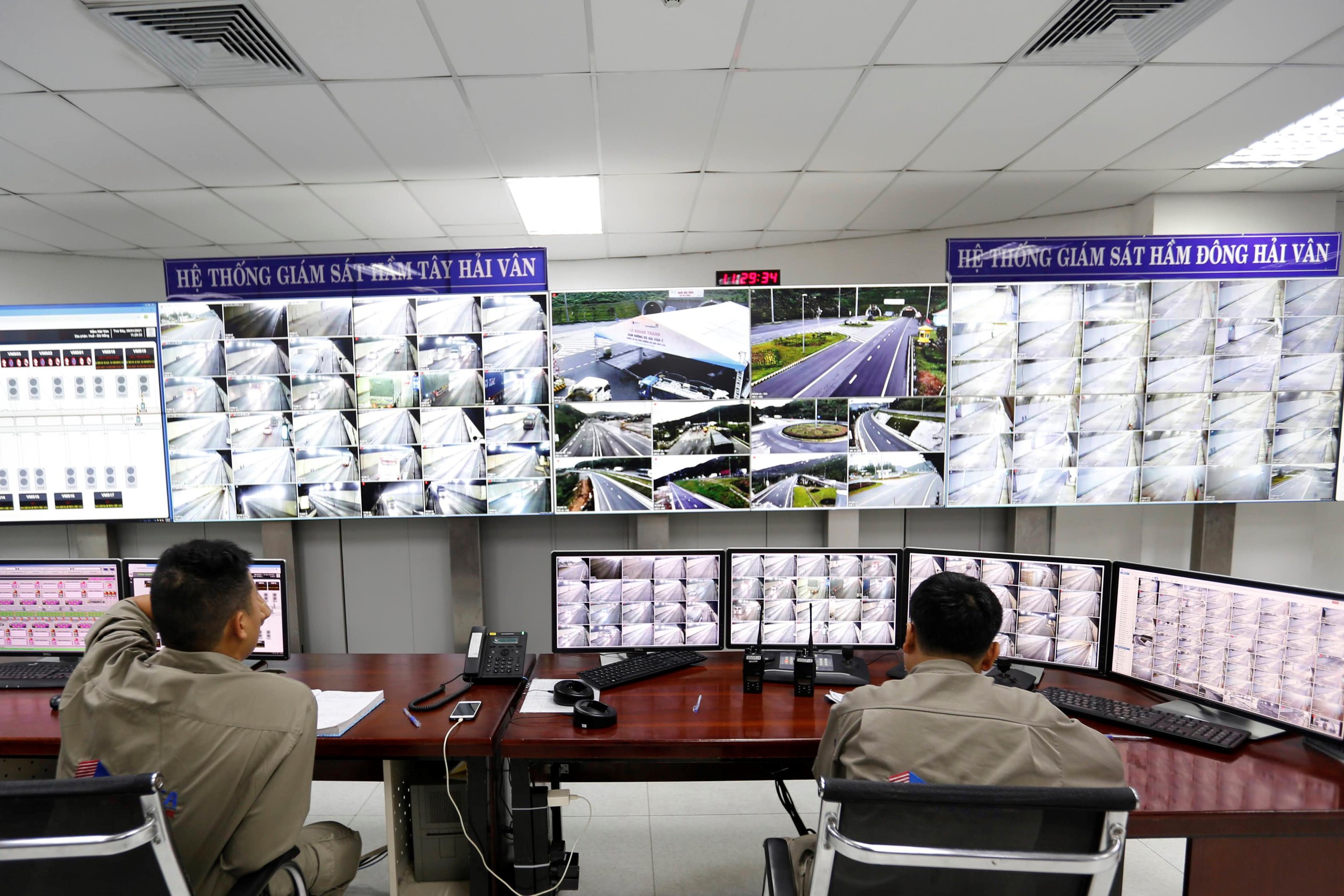 Bộ trưởng Nguyễn Văn Thắng: Bộ GTVT luôn ủng hộ các doanh nghiệp làm ăn chân chính- Ảnh 4. Bộ trưởng Nguyễn Văn Thắng: Bộ GTVT luôn ủng hộ các doanh nghiệp làm ăn chân chính- Ảnh 4.