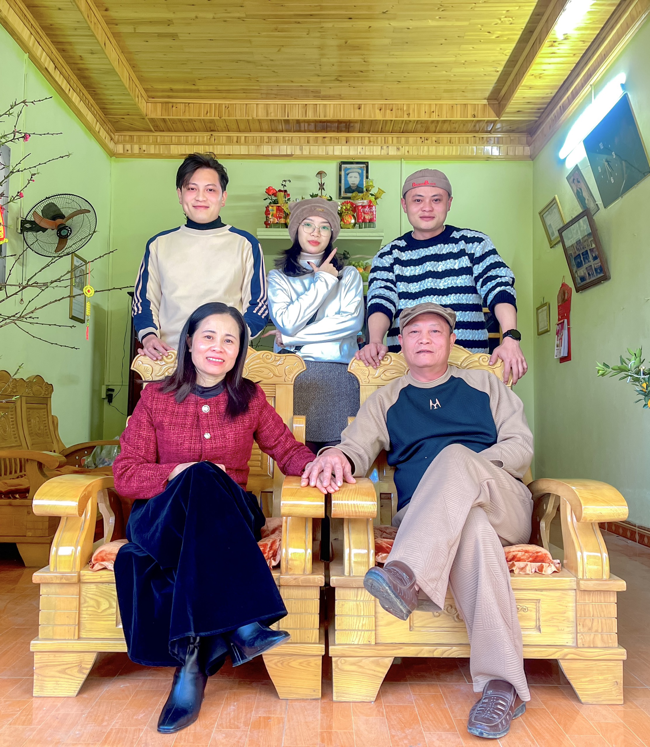 Diễn vi&ecirc;n h&agrave;i Long H&aacute;ch: Nh&igrave;n 