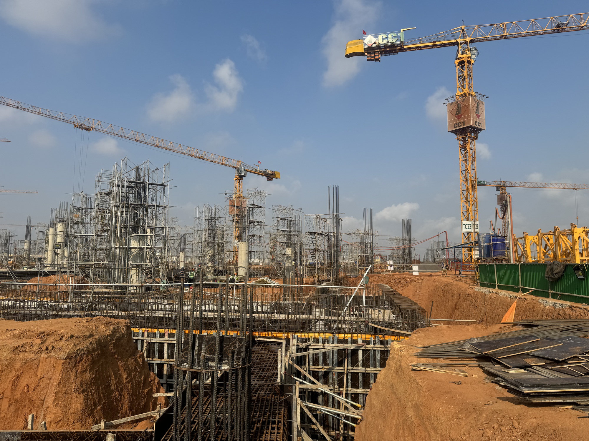 Ph&oacute; chủ tịch Quốc hội: Kh&ocirc;ng để c&aacute;c c&ocirc;ng tr&igrave;nh trọng điểm phải chờ mặt bằng- Ảnh 7.