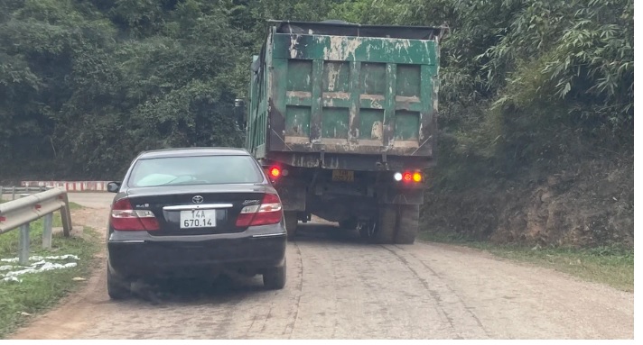 Quảng Ninh: Tai nạn r&igrave;nh rập tr&ecirc;n đường tỉnh xuống cấp- Ảnh 1.