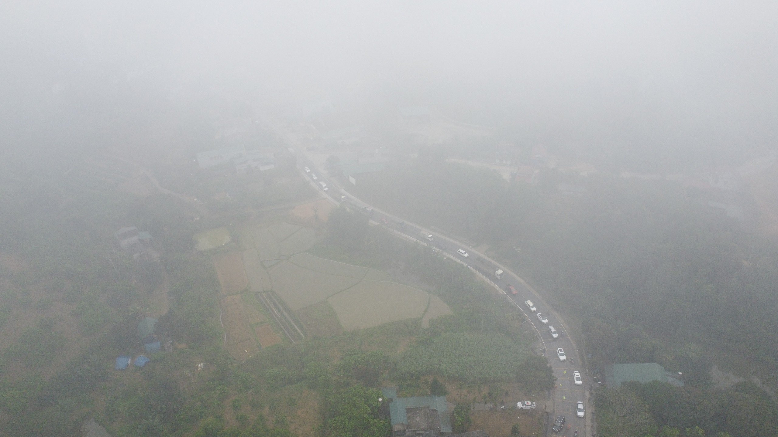 Hiện trường vụ tai nạn 5 người chết tr&ecirc;n QL2 qua Tuy&ecirc;n Quang- Ảnh 17.