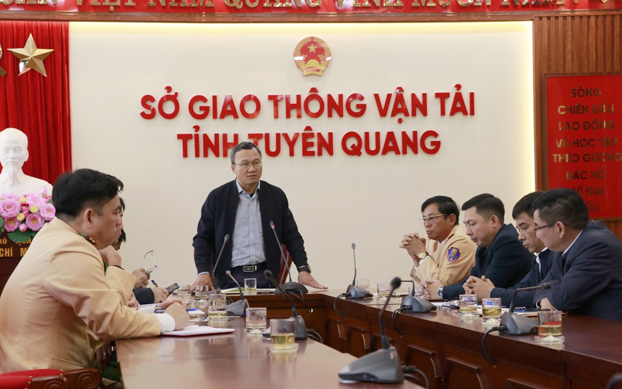 Tài xế xe khách thất thần kể lại phút bị xe container lấn làn, đâm trực diện- Ảnh 4. Khôi phục dữ liệu hộp đen xe container, làm rõ nguyên nhân tai nạn 5 người chết