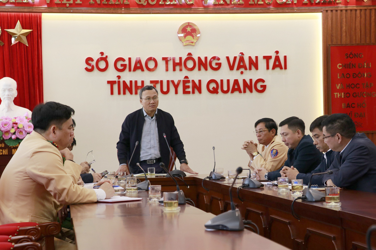 Kh&ocirc;i phục dữ liệu hộp đen xe container, l&agrave;m r&otilde; nguy&ecirc;n nh&acirc;n tai nạn 5 người chết- Ảnh 4.