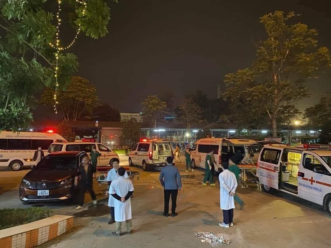 T&agrave;i xế xe kh&aacute;ch thất thần kể lại ph&uacute;t bị xe container lấn l&agrave;n, đ&acirc;m trực diện- Ảnh 2.