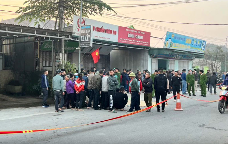 Hiện trường xảy ra vụ TNGT nghi&ecirc;m trọng khiến 3 người thương vong.