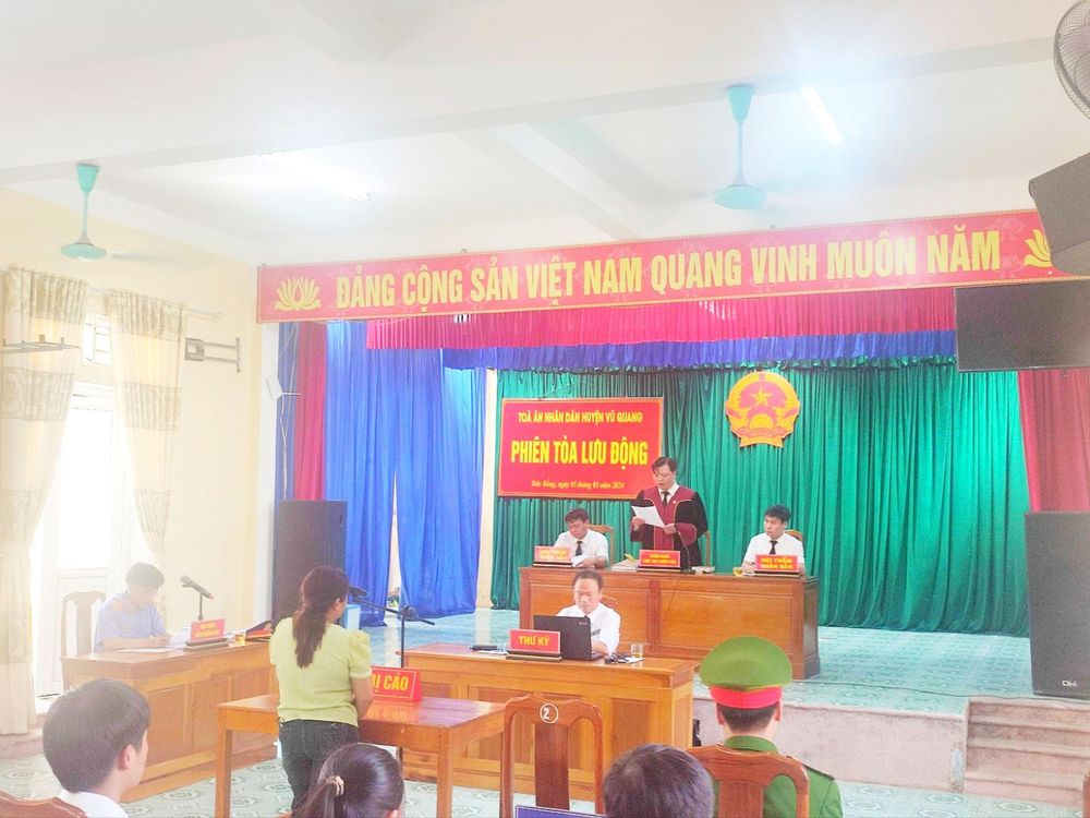 Lĩnh &aacute;n v&igrave; giao xe cho con khi chưa đủ tuổi - Ảnh 1.