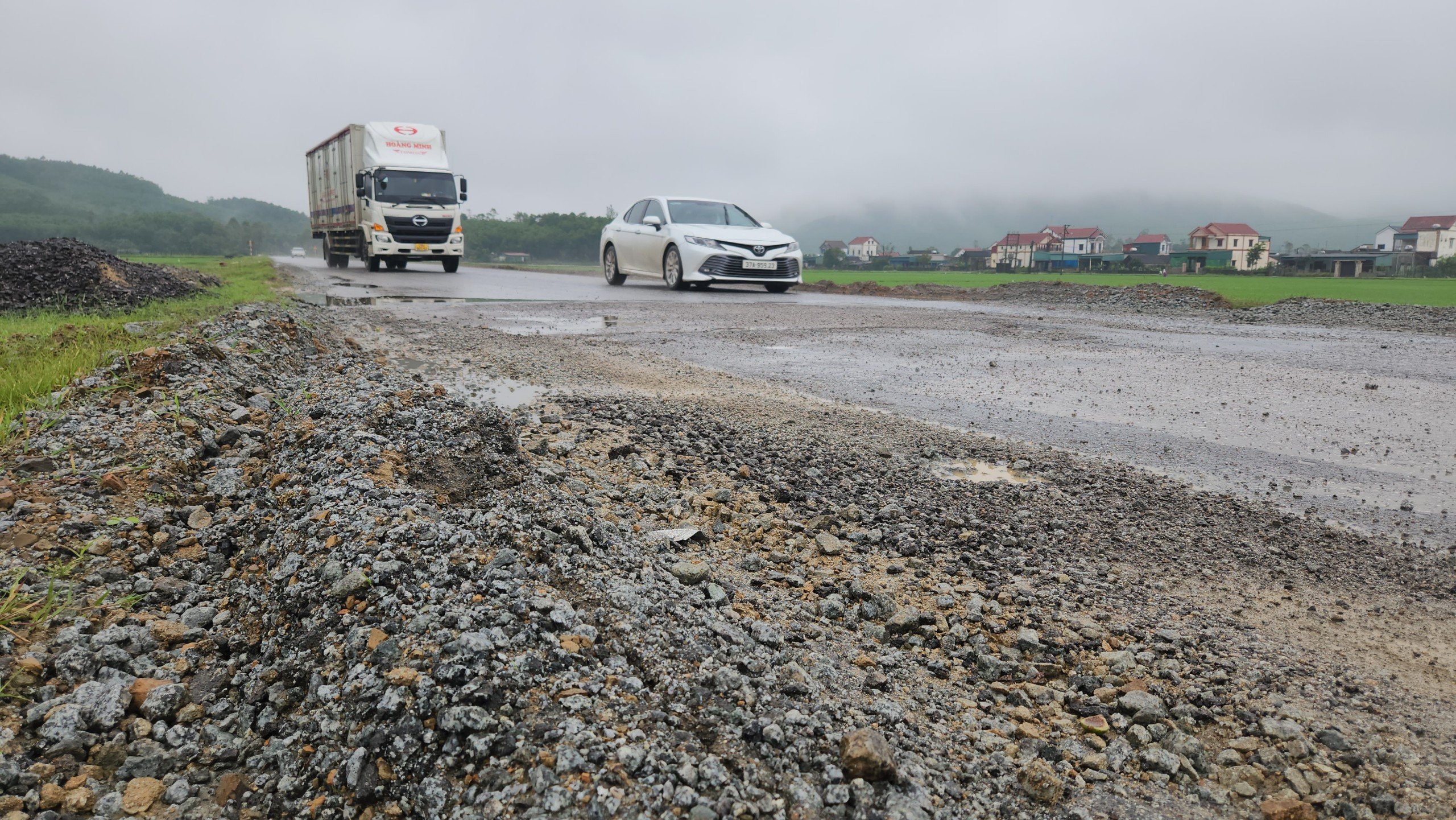 Đường ven biển H&agrave; Tĩnh xuống cấp: V&igrave; sao chưa được sửa chữa?- Ảnh 5.