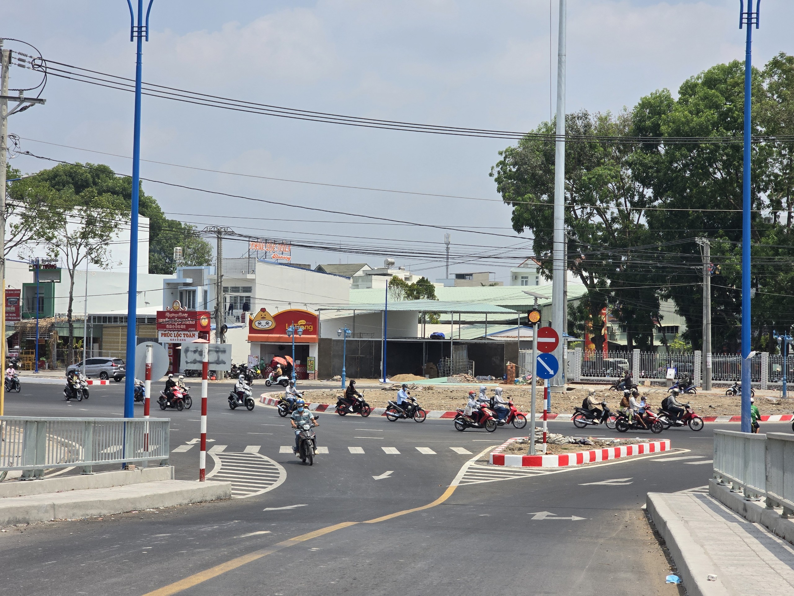 Cần Thơ: V&igrave; sao đ&egrave;n t&iacute;n hiệu ở ng&atilde; năm mới lắp đ&atilde; tạm dừng hoạt động?- Ảnh 5.