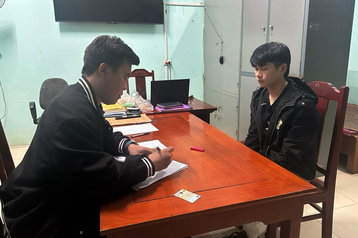 Vụ t&agrave;i xế taxi bị đ&aacute;nh tử vong sau va chạm giao th&ocirc;ng: Khi n&agrave;o l&agrave; ph&ograve;ng vệ ch&iacute;nh đ&aacute;ng?- Ảnh 1.