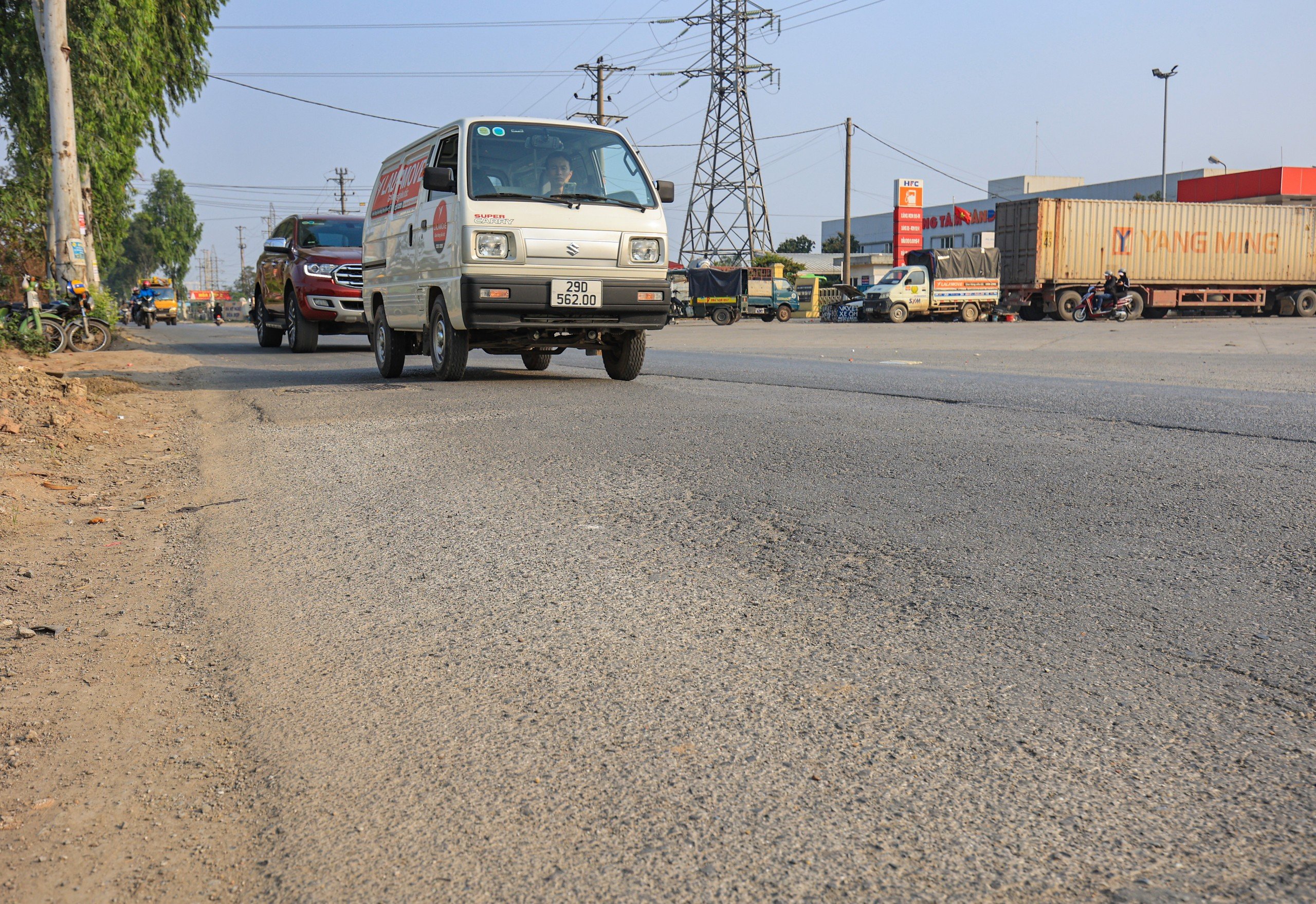 Đường 70 đoạn H&agrave; Đ&ocirc;ng - Văn Điển trước khi được đầu tư 2.800 tỷ mở rộng- Ảnh 16.