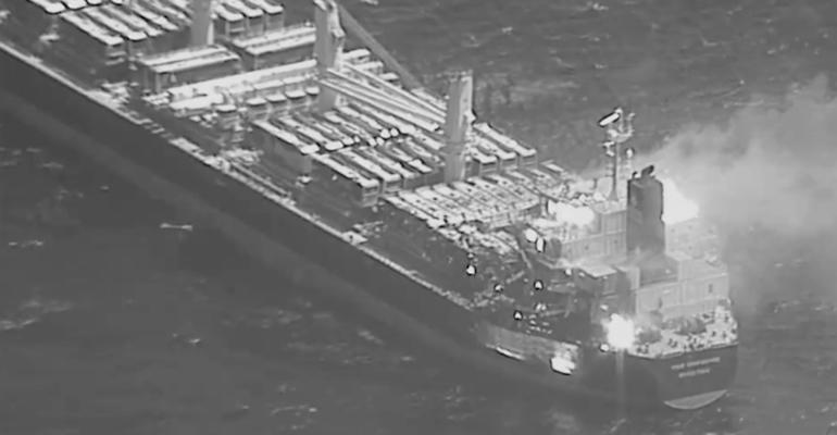 Có thủy thủ Việt bị thiệt mạng vì Houthi tập kích tàu hàng- Ảnh 1. Có thủy thủ Việt bị thiệt mạng vì Houthi tập kích tàu hàng- Ảnh 1.