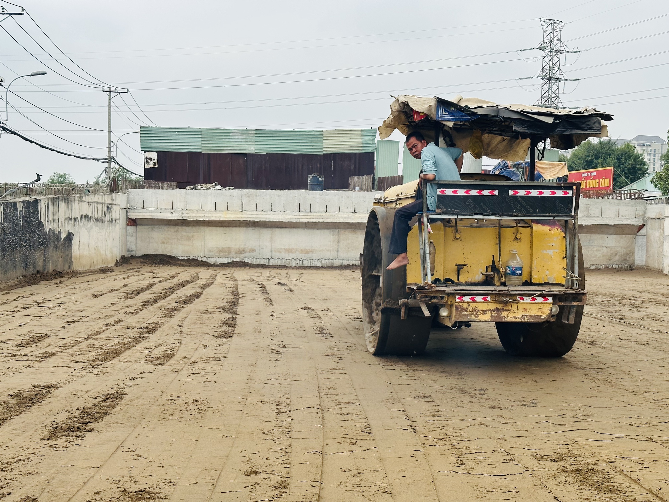 TP.HCM: Cầu Nam Lý hoàn thành cuối tháng 9 sau 5 năm thi công ì ạch- Ảnh 2. TP.HCM: Cầu Nam Lý hoàn thành cuối tháng 9 sau 5 năm thi công ì ạch- Ảnh 2.