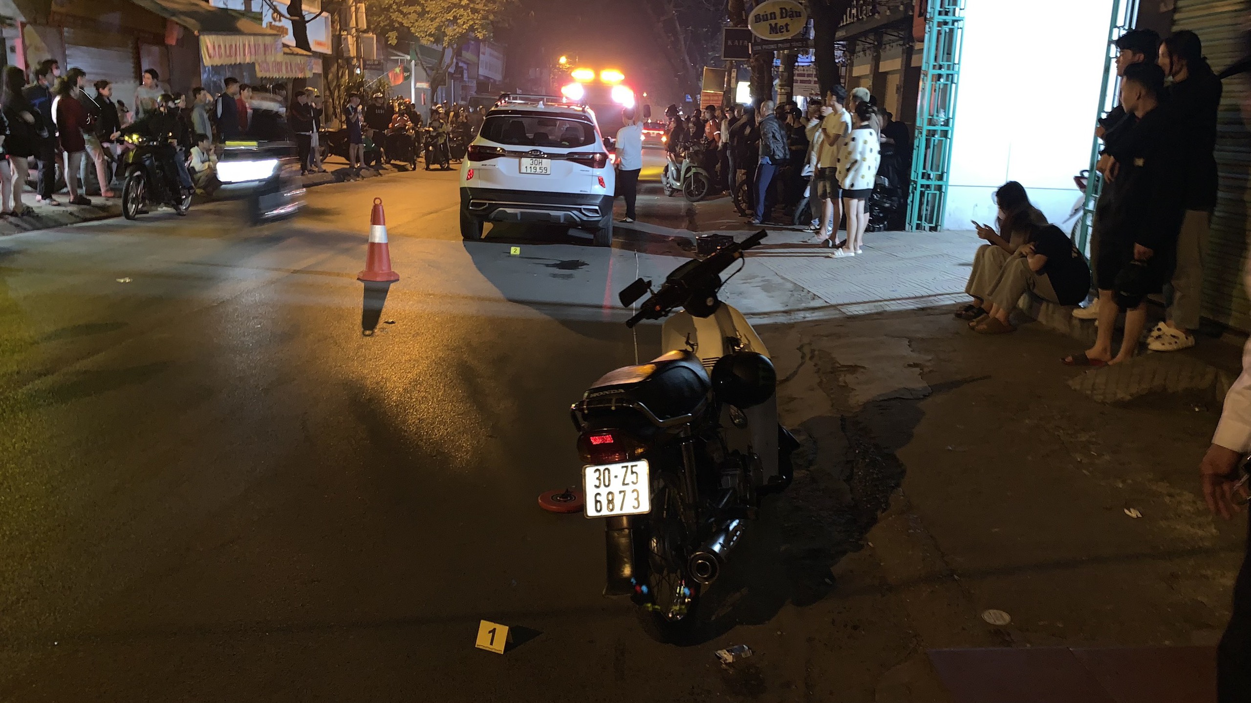Nữ t&agrave;i xế vi phạm nồng cồn khủng tr&ecirc;n phố Trần Cung bị phạt th&ecirc;m 11 triệu đồng- Ảnh 2.