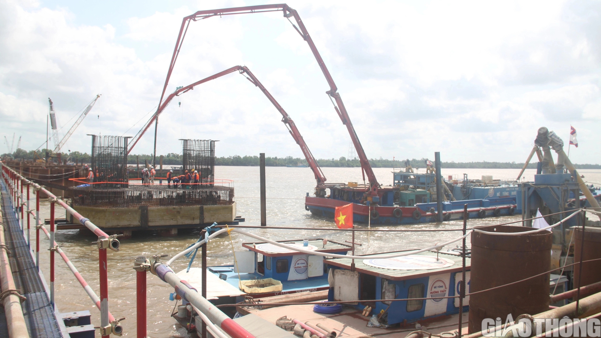 Dự kiến th&aacute;ng 5/2025 sẽ hợp long cầu Đại Ng&atilde;i 2- Ảnh 2.