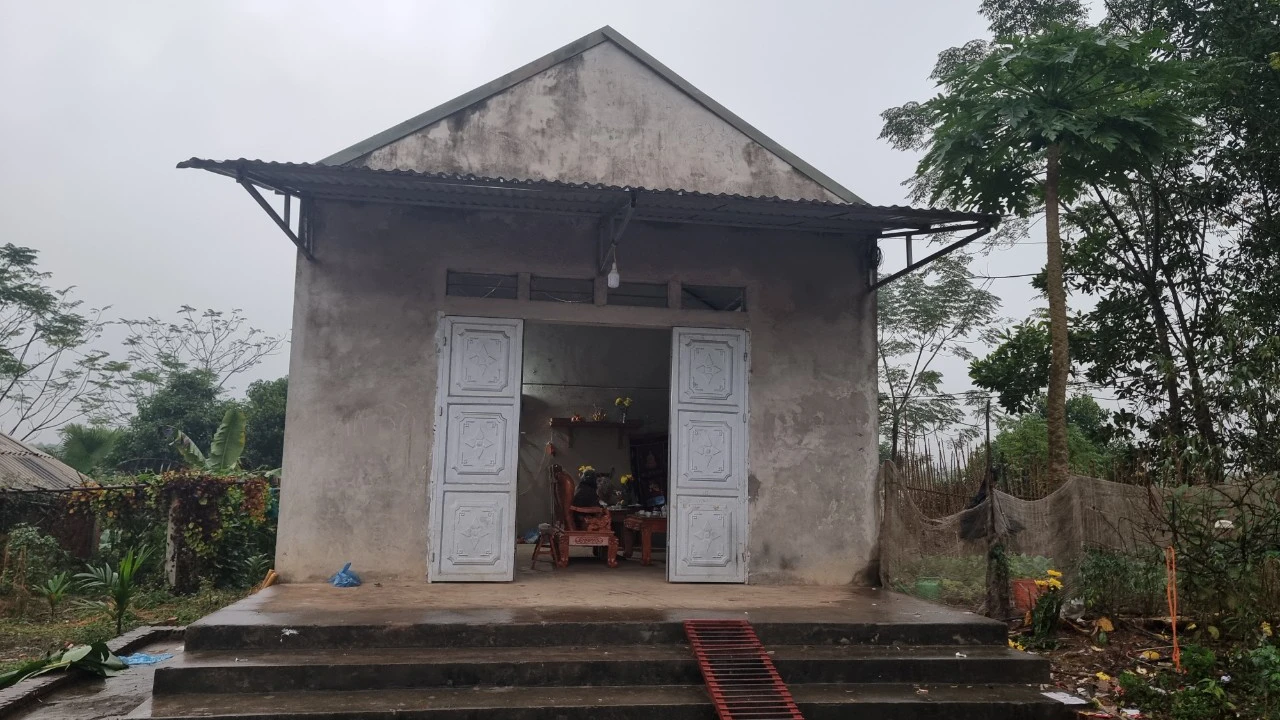 Chồng mất v&igrave; tai nạn, vợ g&aacute;nh gồng nu&ocirc;i ba con- Ảnh 2.