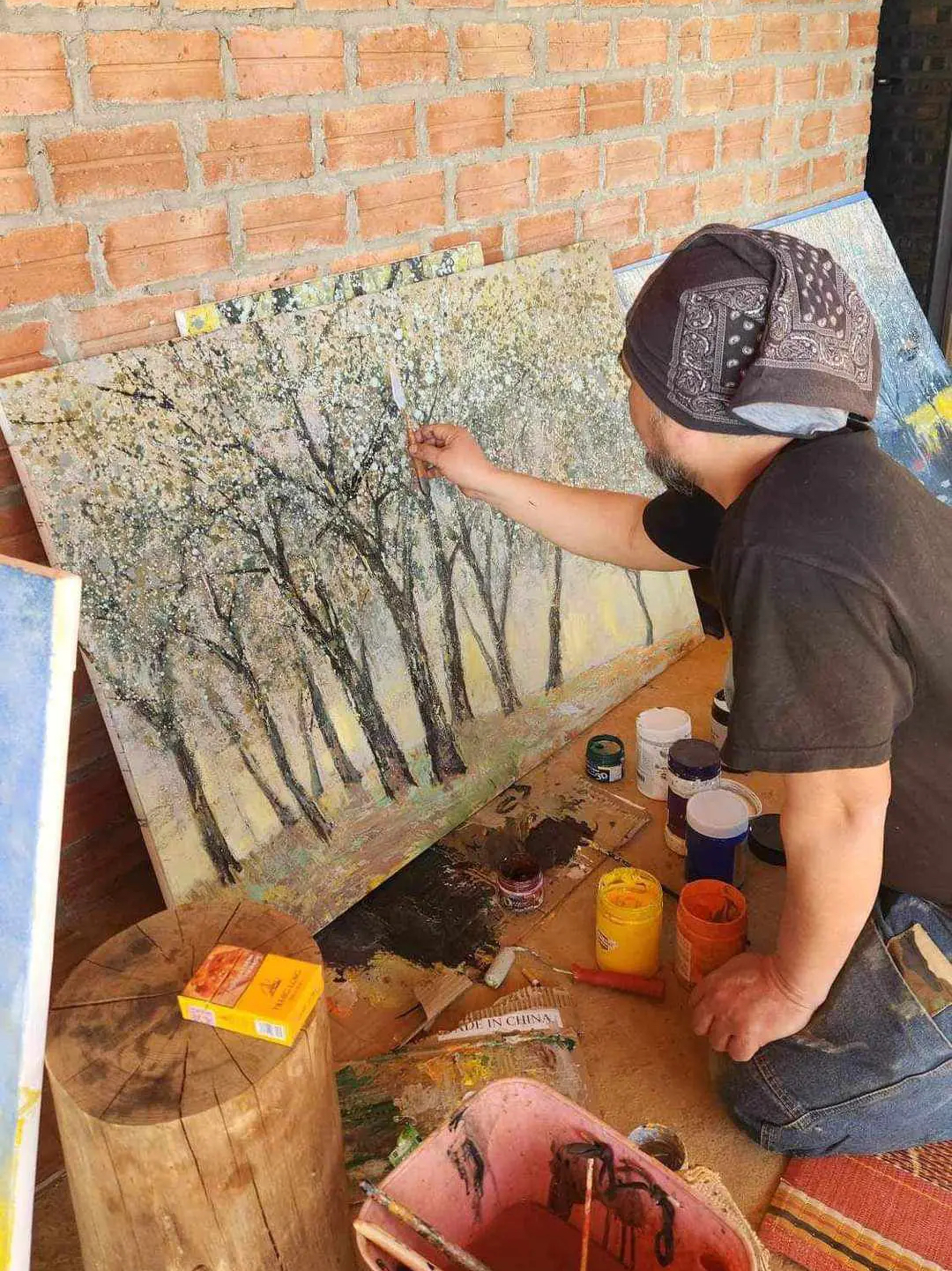 30 họa sỹ lạc tr&ocirc;i dưới rừng sơn tra ở Ngọc Chiến, Mường La- Ảnh 6.