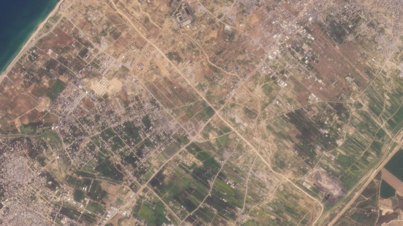 H&igrave;nh ảnh vệ tinh cung cấp bởi CNN cho thấy tuyến đường chia đ&ocirc;i Dải Gaza đ&atilde; hiện h&igrave;nh. (Ảnh: CNN)