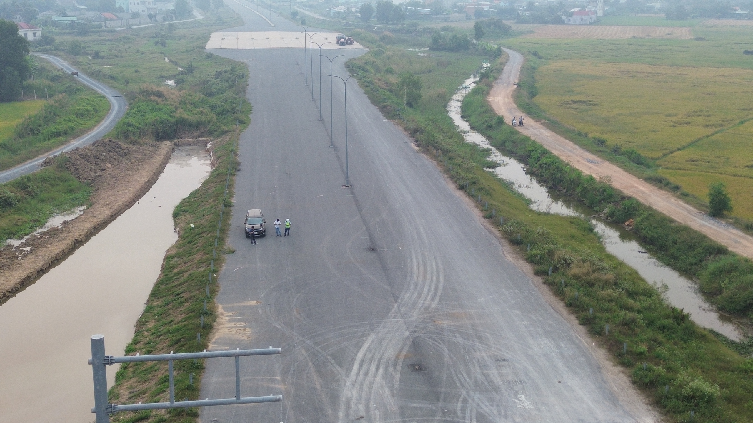 Vụ đ&ograve;i c&aacute;t đắp cao tốc Bến Lức - Long Th&agrave;nh: Chủ đầu tư n&oacute;i g&igrave;?- Ảnh 3.