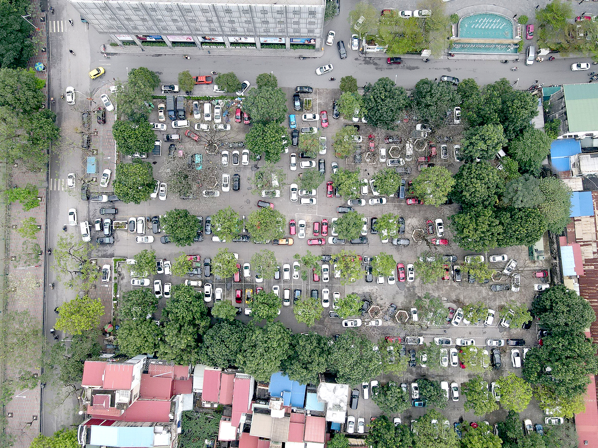 Hải Ph&ograve;ng: Cấm đỗ xe tr&ecirc;n phố, d&acirc;n sẽ đỗ ở đ&acirc;u?- Ảnh 3.