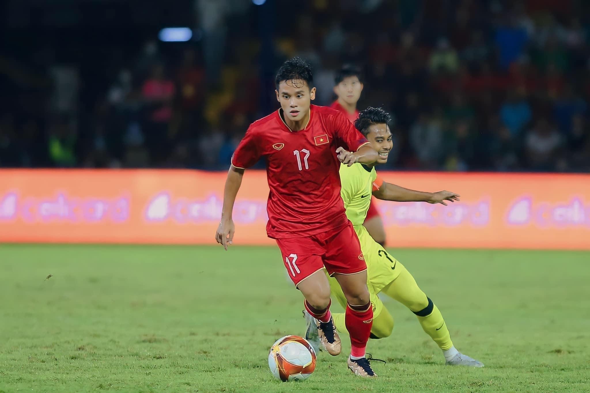 C&aacute;i t&ecirc;n g&acirc;y tranh c&atilde;i nhất thời HLV Troussier kh&ocirc;ng c&ugrave;ng U23 Việt Nam dự giải ch&acirc;u &Aacute;- Ảnh 1.