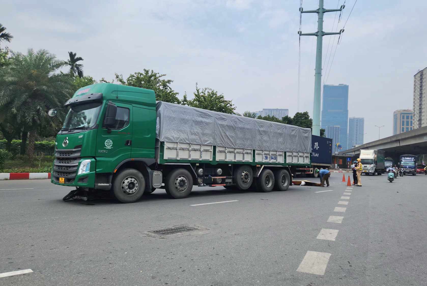 Sẽ tạm giữ giấy tờ của t&agrave;i xế li&ecirc;n quan vụ TNGT qua VNeID- Ảnh 1.