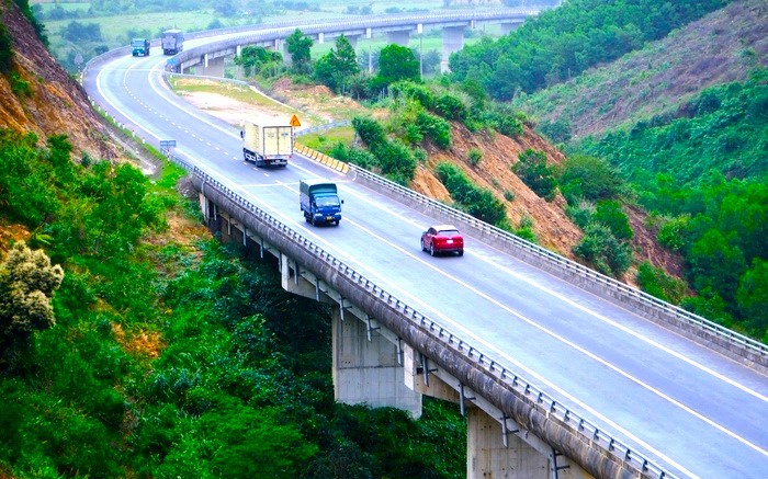 Tr&igrave;nh Ch&iacute;nh phủ phương &aacute;n n&acirc;ng cấp cao tốc 2 l&agrave;n, 4 l&agrave;n xe