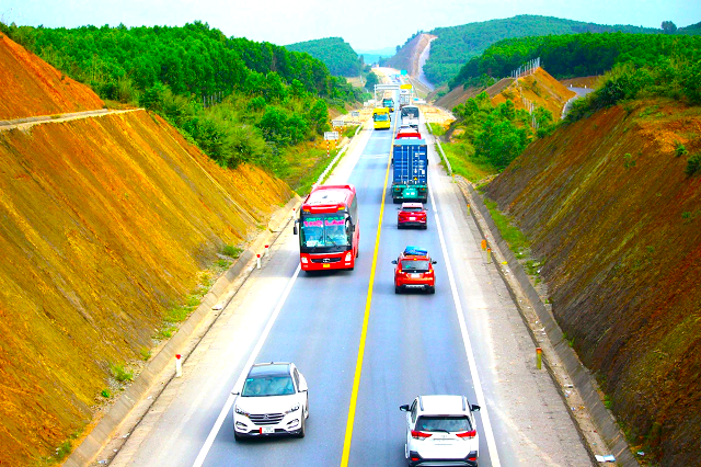 Tr&igrave;nh Ch&iacute;nh phủ phương &aacute;n n&acirc;ng cấp cao tốc 2 l&agrave;n, 4 l&agrave;n xe- Ảnh 2.