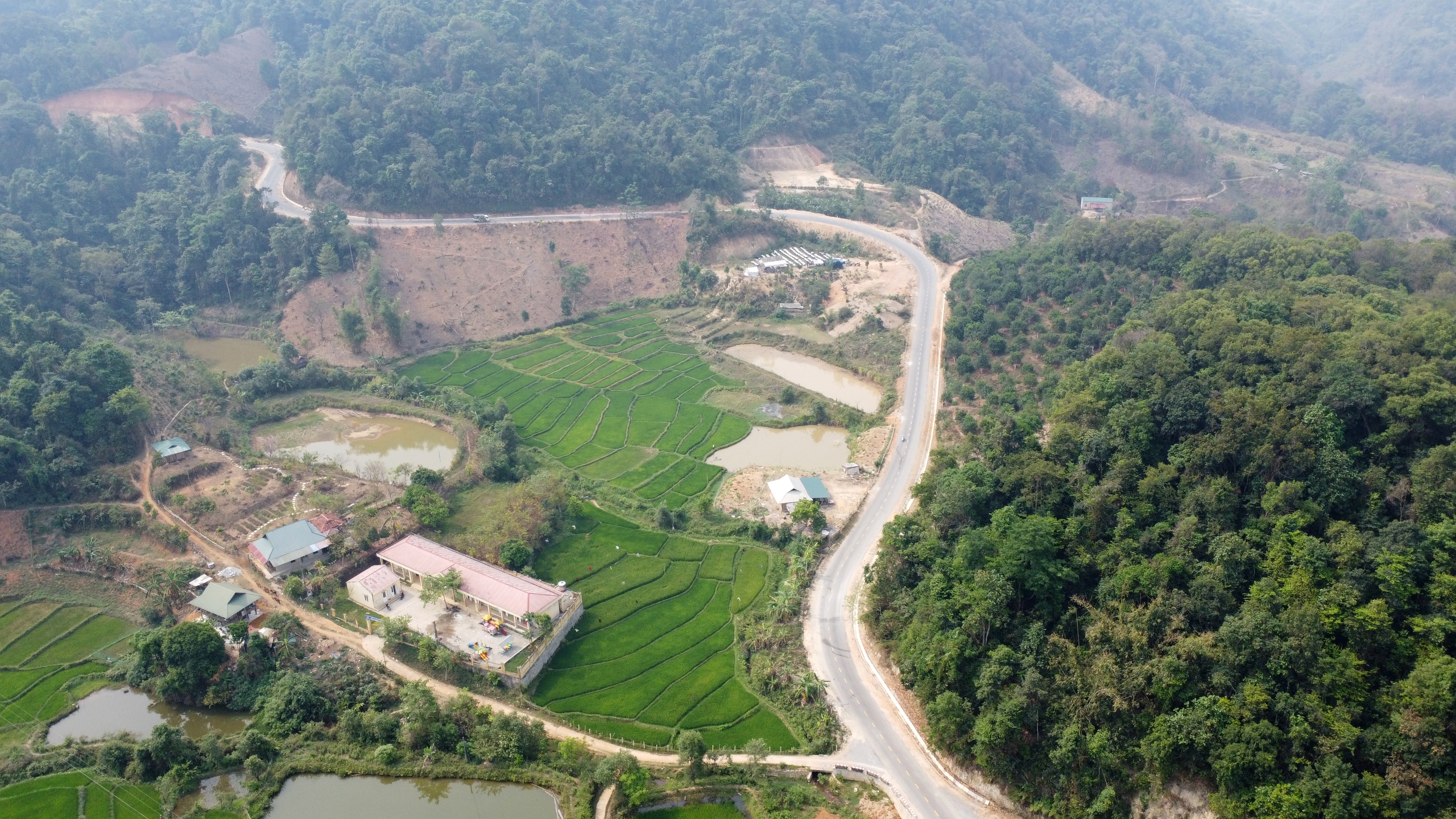 Khám phá cung đường đẹp như mơ tại Giải chạy vì ATGT 2024 ở Điện Biên- Ảnh 9. Khám phá cung đường đẹp như mơ tại Giải chạy vì ATGT 2024 ở Điện Biên- Ảnh 9.