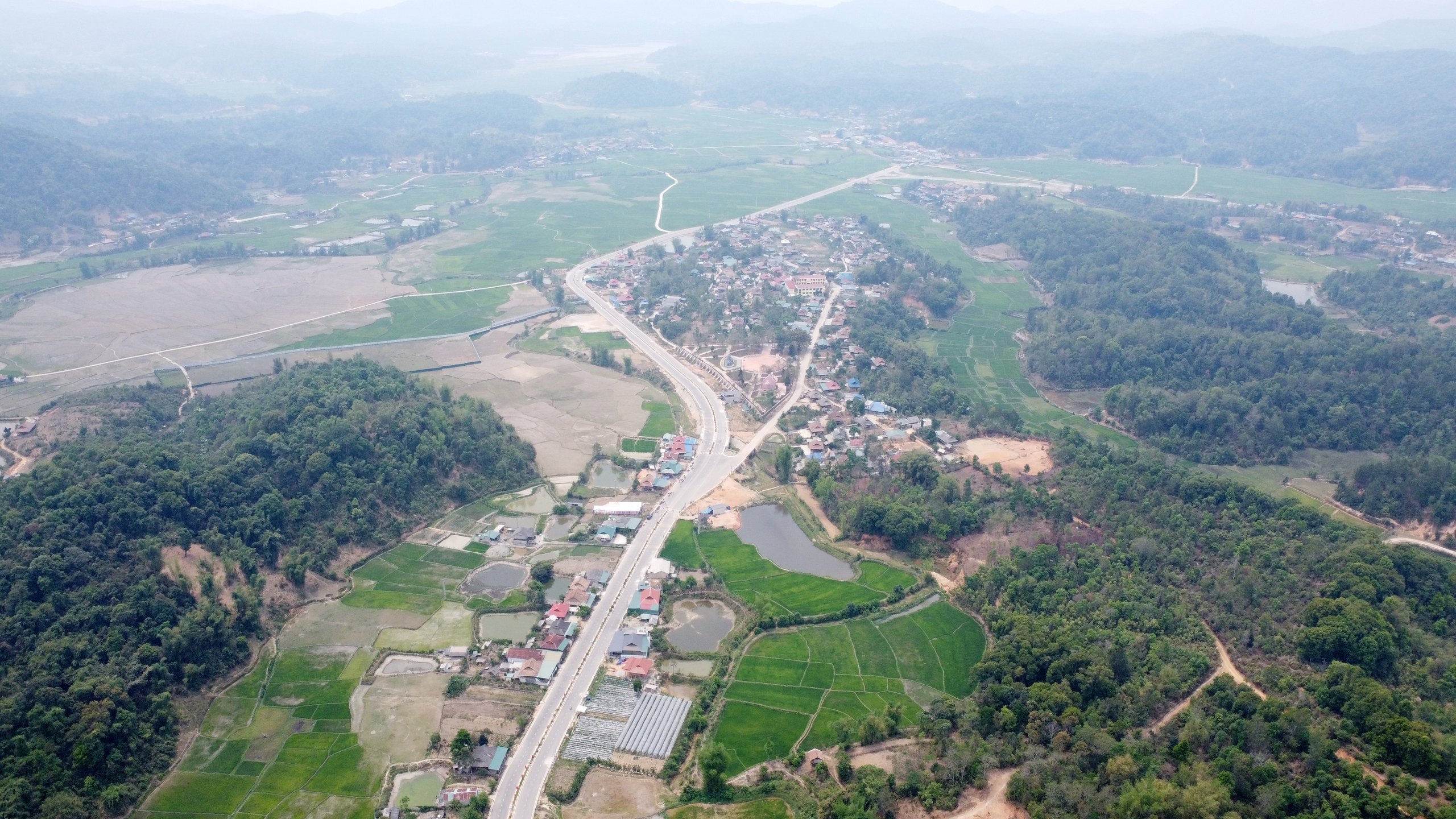 Khám phá cung đường đẹp như mơ tại Giải chạy vì ATGT 2024 ở Điện Biên- Ảnh 12. Khám phá cung đường đẹp như mơ tại Giải chạy vì ATGT 2024 ở Điện Biên- Ảnh 12.