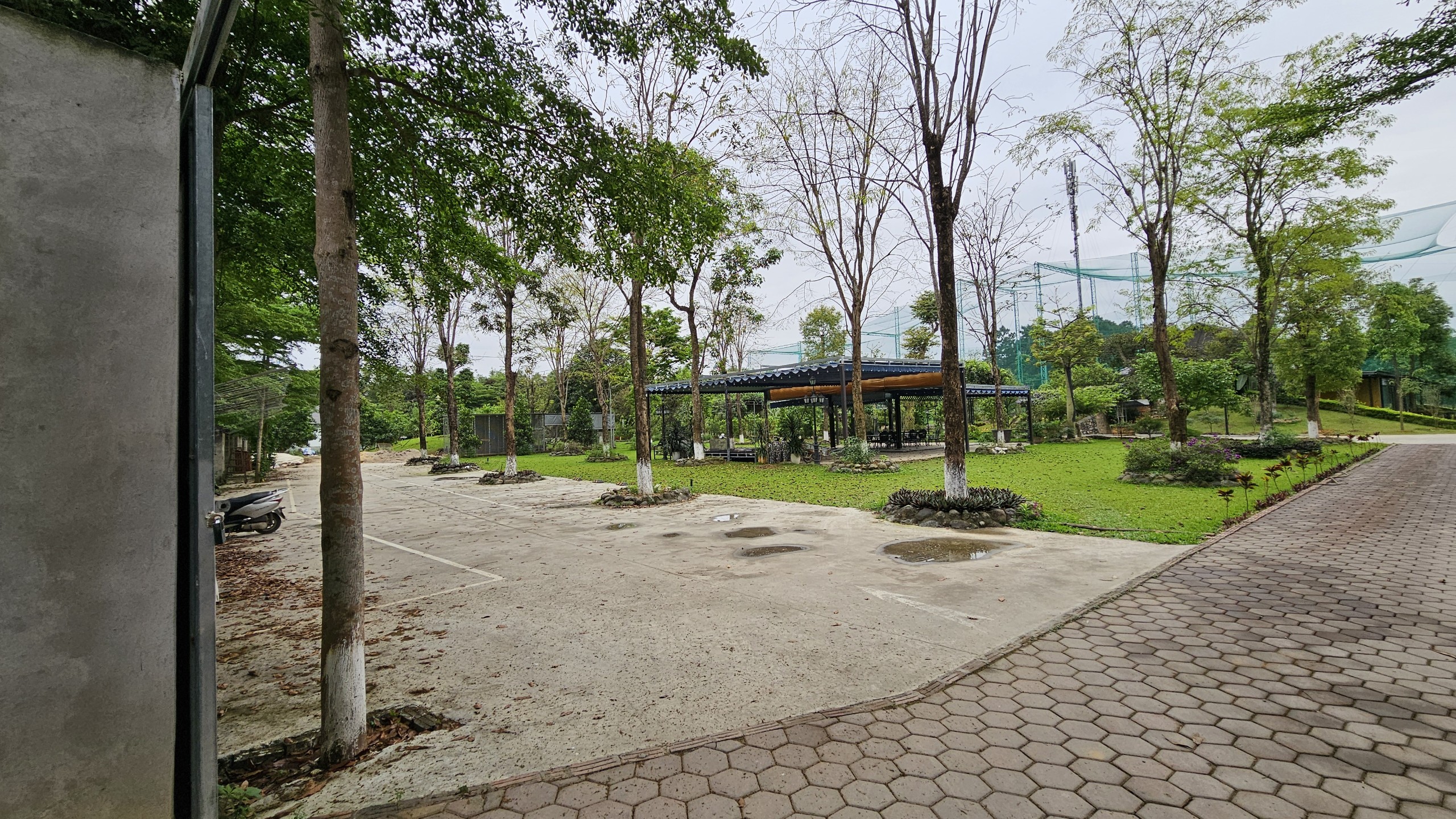 "Biệt phủ" tr&aacute;i ph&eacute;p chưa dỡ bỏ, tự &yacute; x&acirc;y th&ecirc;m s&acirc;n tập golf- Ảnh 2.