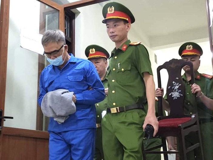 Bị c&aacute;o Đỗ Hữu Ca khai chỉ cầm hộ 35 tỷ rồi cất dưới ch&acirc;n giường để tr&ocirc;ng giữ- Ảnh 3.