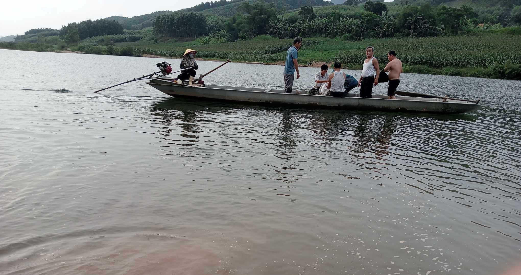 Rủ nhau tắm s&ocirc;ng, 2 nữ sinh lớp 7 đuối nước thương t&acirc;m- Ảnh 1.