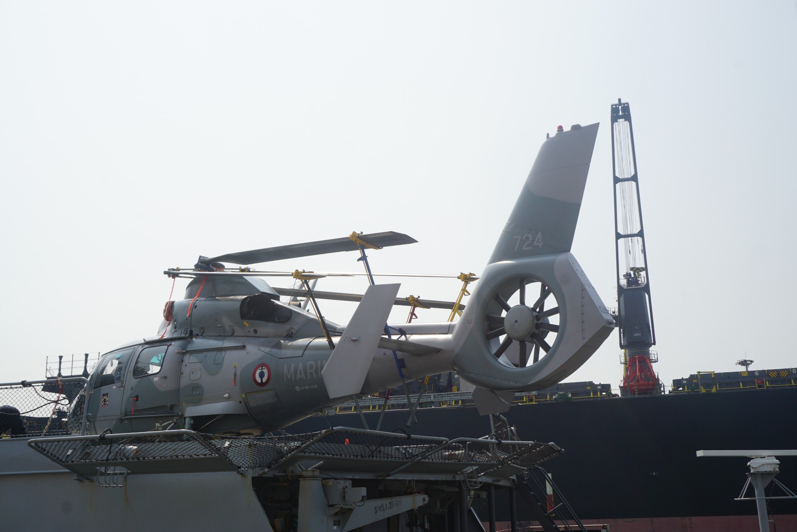 Cận cảnh tàu Hải quân Pháp vừa cập cảng Tiên Sa- Ảnh 6. Cận cảnh tàu Hải quân Pháp vừa cập cảng Tiên Sa- Ảnh 6.