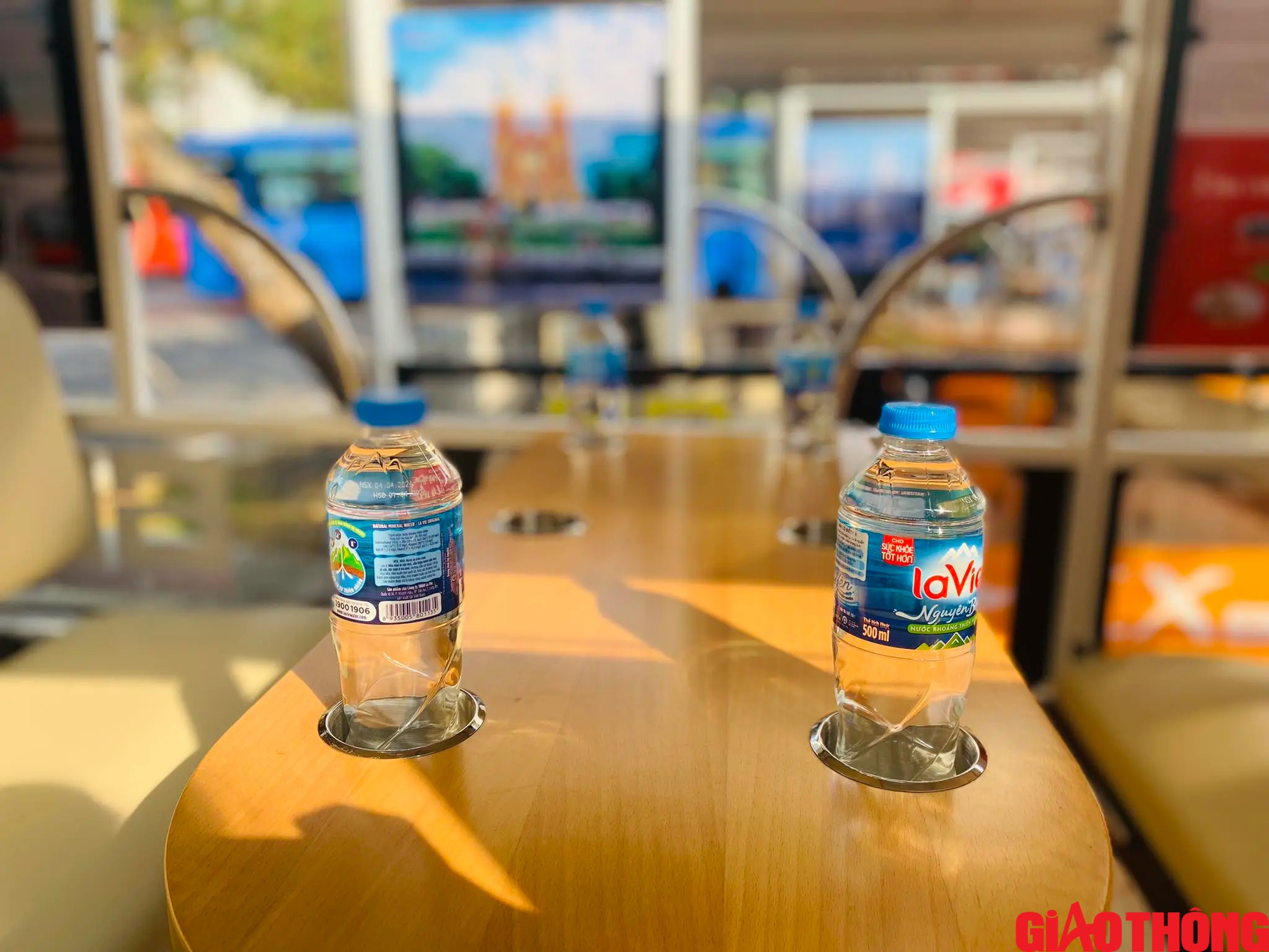 Cận cảnh xe điện MEX Buggy Saigon ng&agrave;y đầu phục vụ du kh&aacute;ch ở TP.HCM- Ảnh 4.