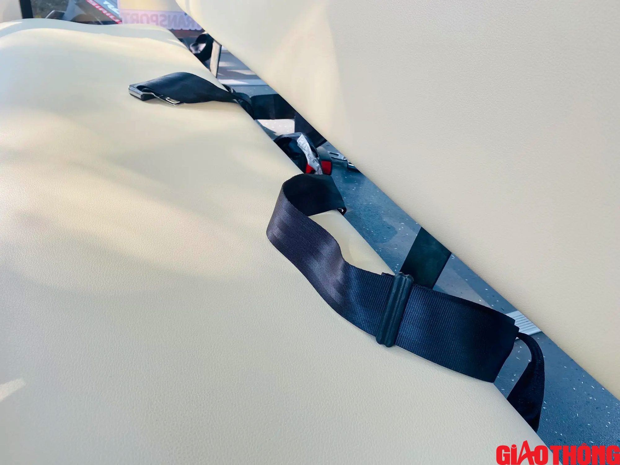 Cận cảnh xe điện MEX Buggy Saigon ng&agrave;y đầu phục vụ du kh&aacute;ch ở TP.HCM- Ảnh 5.