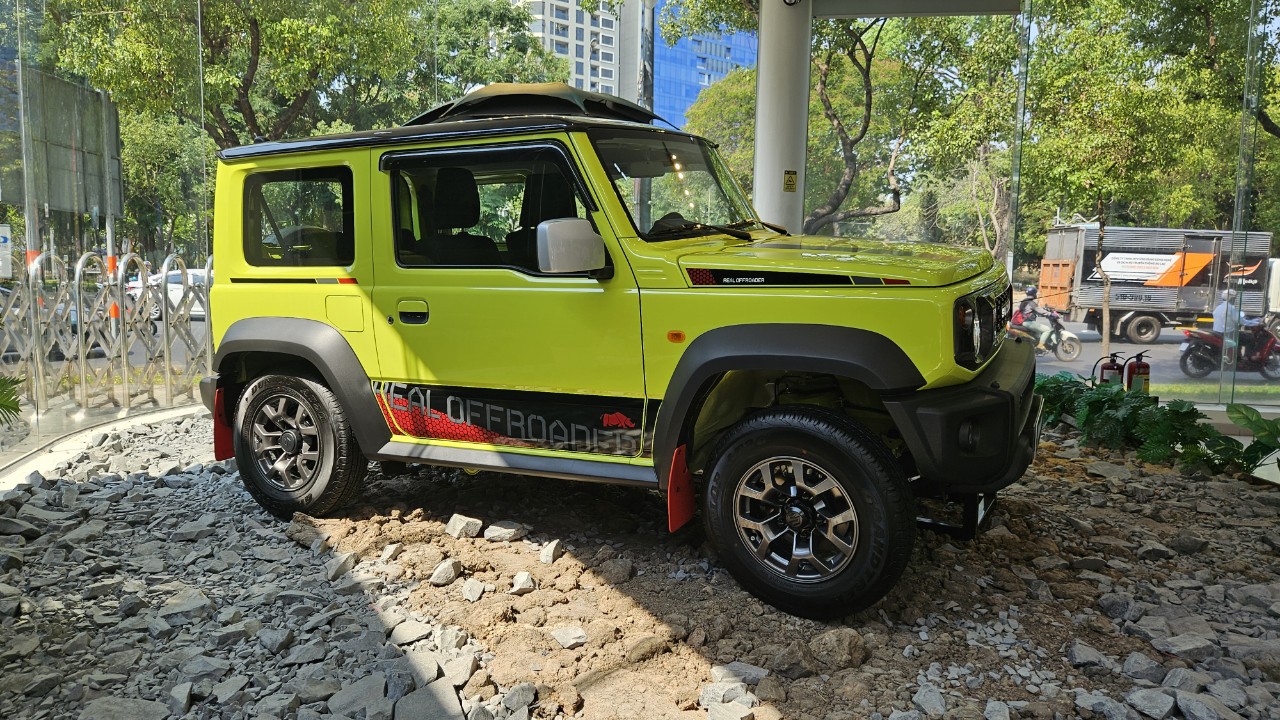 Toyota Land Cruiser FJ và Suzuki Jimny: "Xe chơi" Nhật Bản so kè - Ảnh 2.