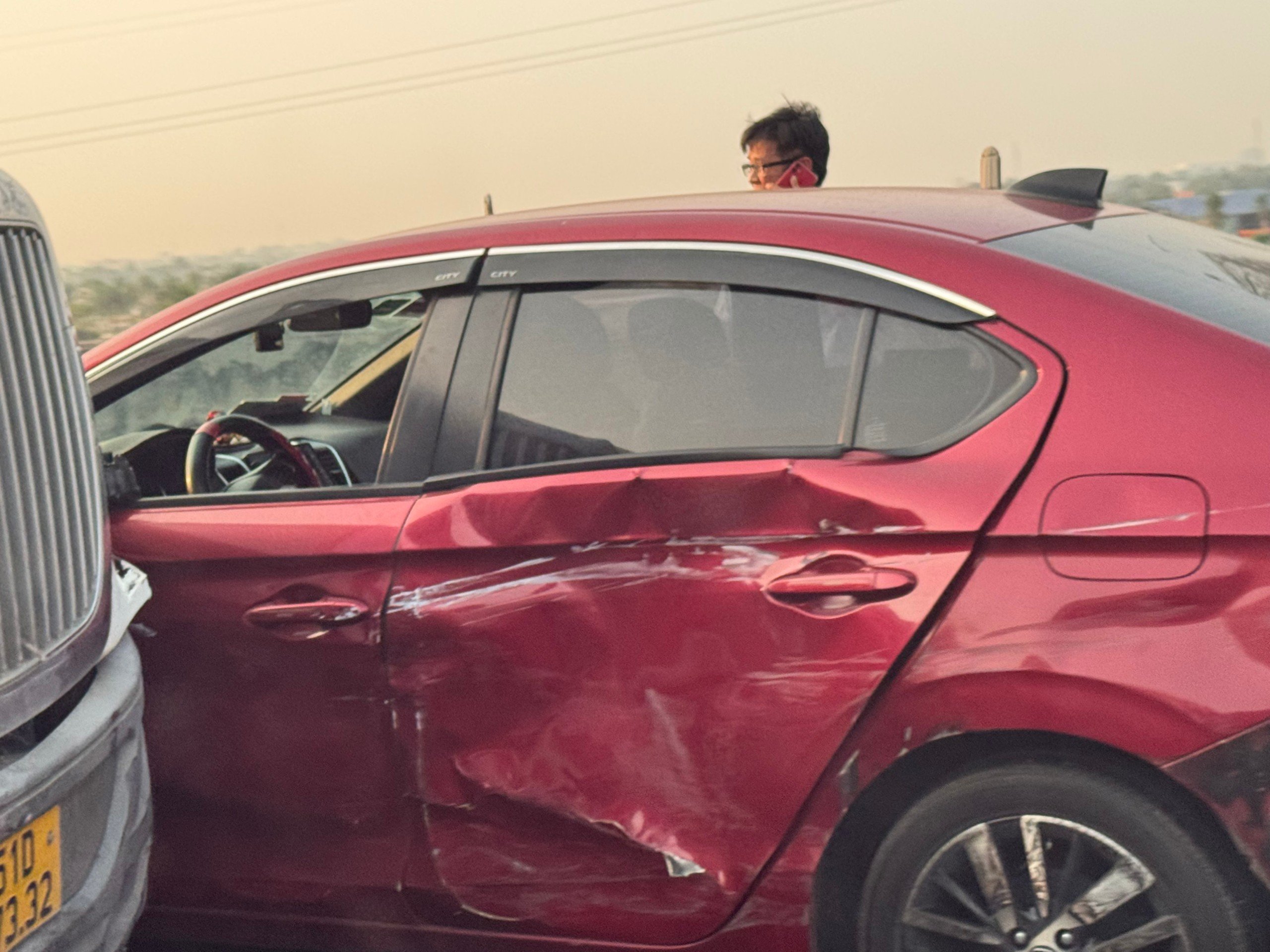 Xe container tông xe 5 chỗ, cao tốc TP.HCM - Trung Lương ùn ứ cục bộ- Ảnh 1. Xe container tông xe 5 chỗ, cao tốc TP.HCM - Trung Lương ùn ứ cục bộ- Ảnh 1.