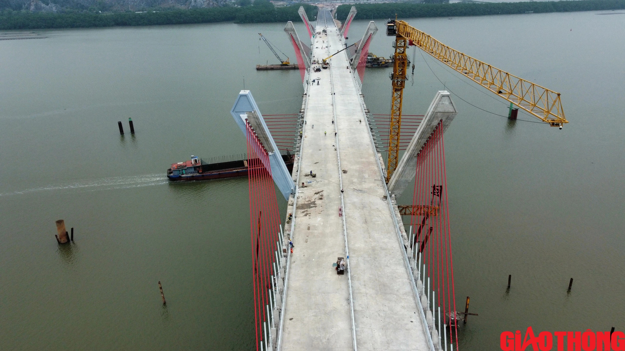 Dự &aacute;n cầu Bến Rừng hối hả trước ng&agrave;y về đ&iacute;ch- Ảnh 1.