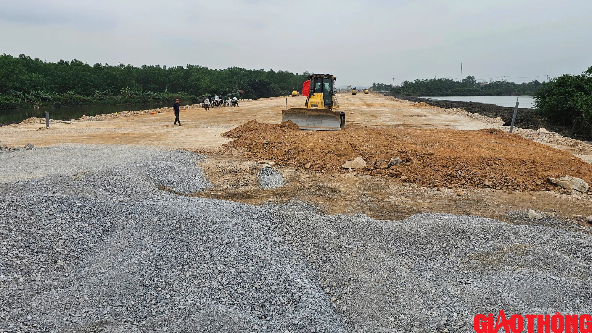 Dự &aacute;n cầu Bến Rừng hối hả trước ng&agrave;y về đ&iacute;ch- Ảnh 7.